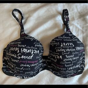 Black Victoria’s Secret Logo Bra Lightly lined